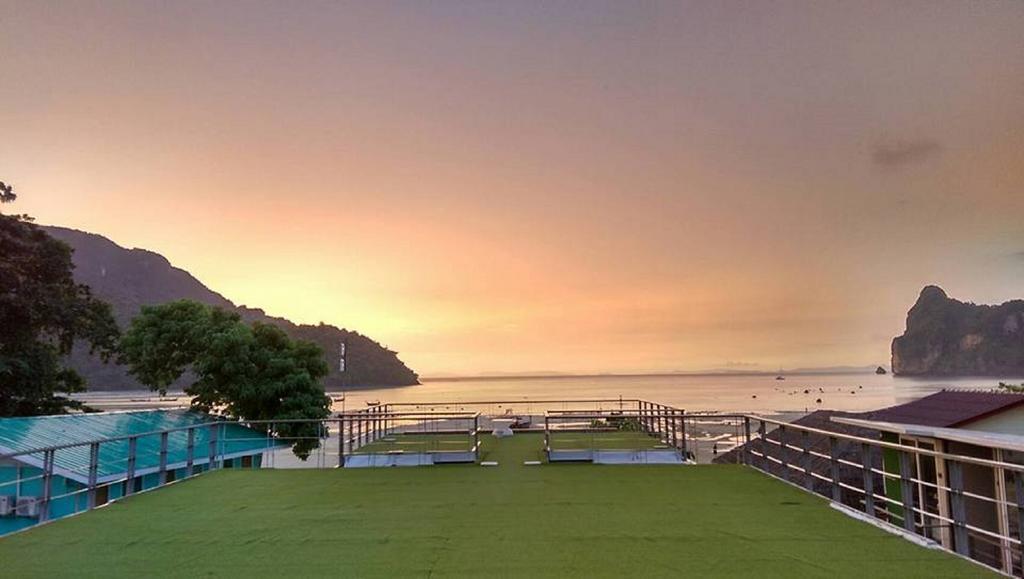 The Beacha Club Hotel Phi Phi Don Exterior foto