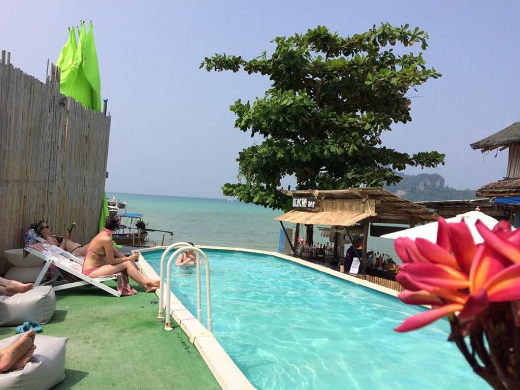 The Beacha Club Hotel Phi Phi Don Exterior foto
